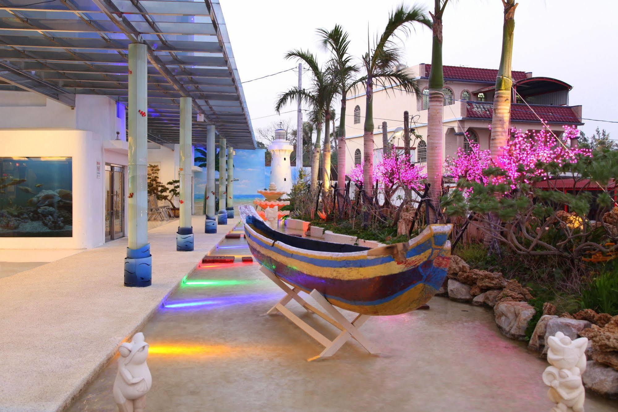 Clownfish Resort Hengchun Exterior photo