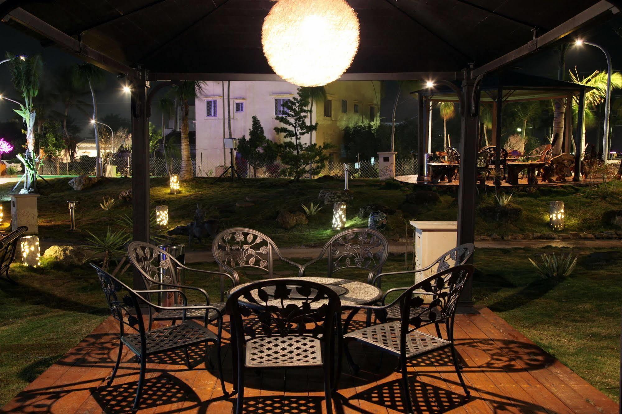 Clownfish Resort Hengchun Exterior photo